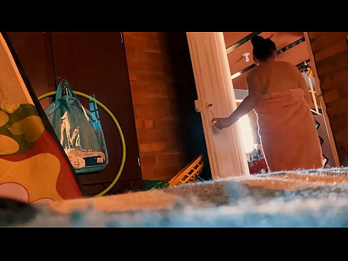 ❤️ דער פעטער גייט מיר נאך אריין אין דער רעגנדל, ער פאקט מיך בשעת איך גיי א רעגנדל. ☑ פּאָרנאָ ביי yi.porn-mz.ru ❌️❤